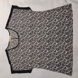 DIANA BELLE Black & White Triangle Print Blouse